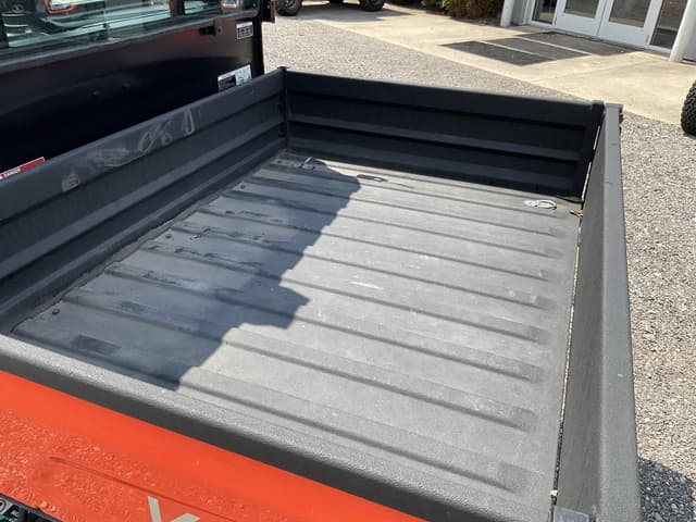 Image of Kubota RTV-X1100C equipment image 4