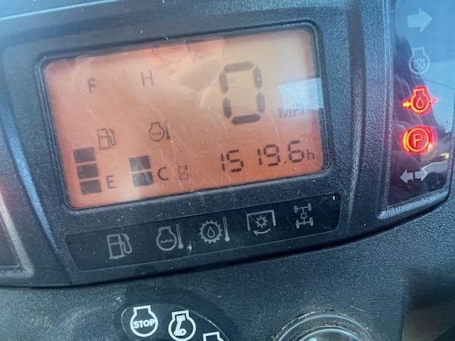 Image of Kubota RTV-X1100CWL equipment image 4