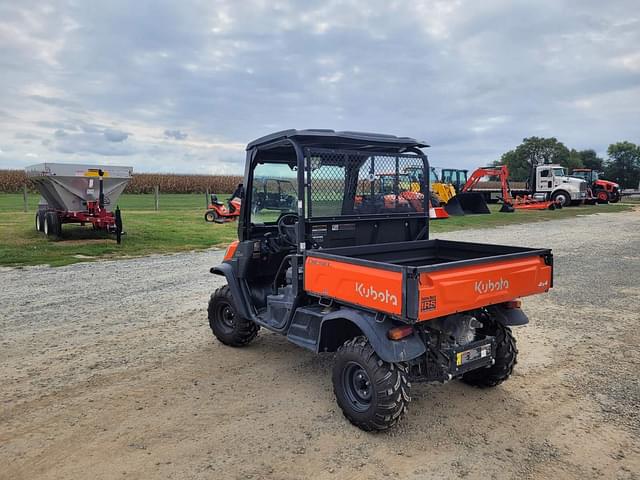 Image of Kubota RTVX900W equipment image 4