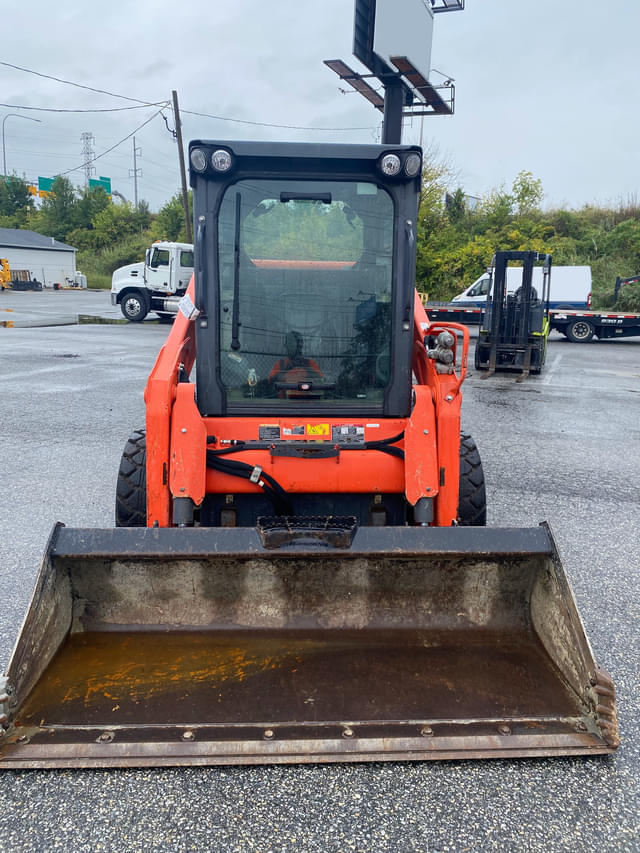 Image of Kubota SSV65 equipment image 1