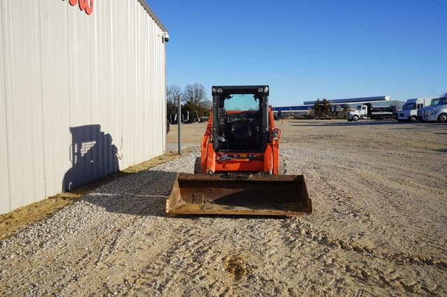 Image of Kubota SSV65 equipment image 3