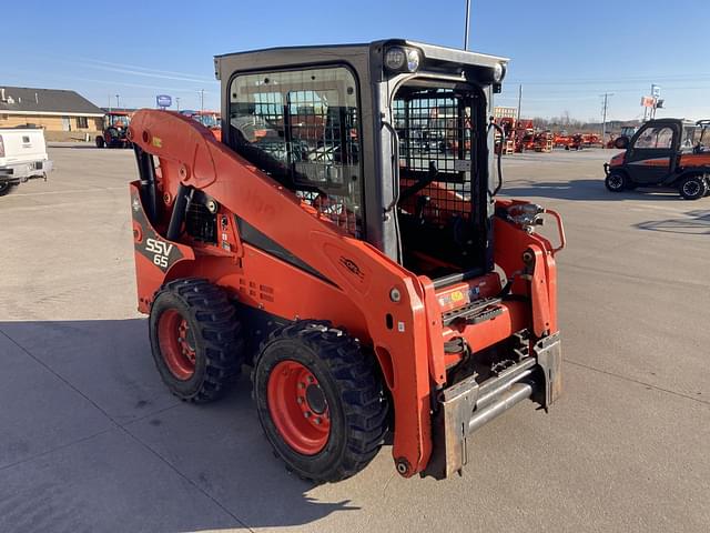 Image of Kubota SSV65 equipment image 3