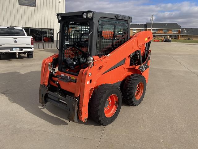 Image of Kubota SSV65 equipment image 1