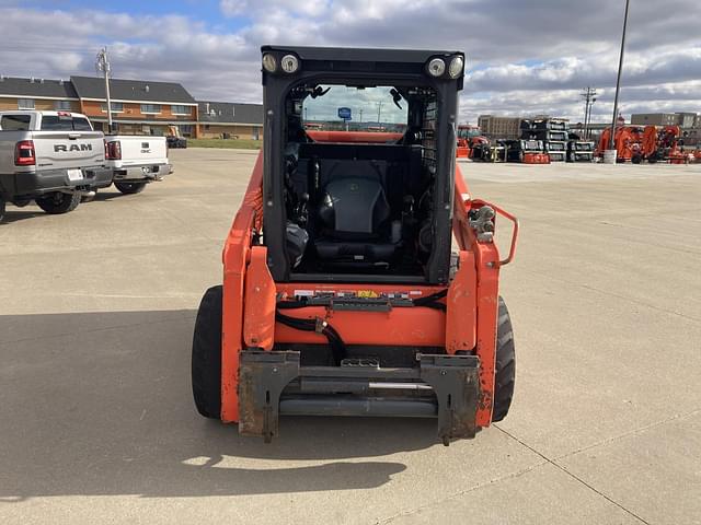 Image of Kubota SSV65 equipment image 2