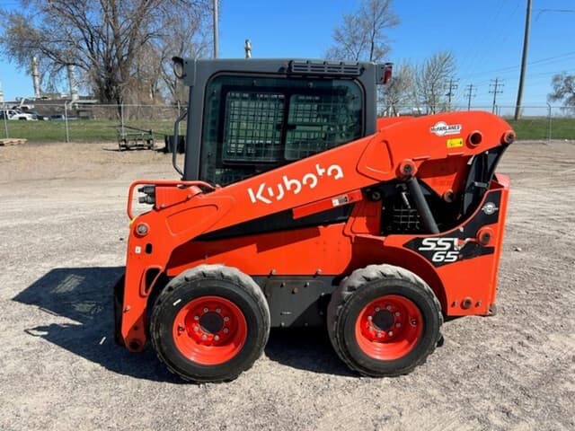 Image of Kubota SSV65 equipment image 1