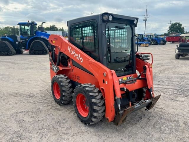 Image of Kubota SSV65 equipment image 2