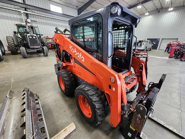 Image of Kubota SSV65 equipment image 3
