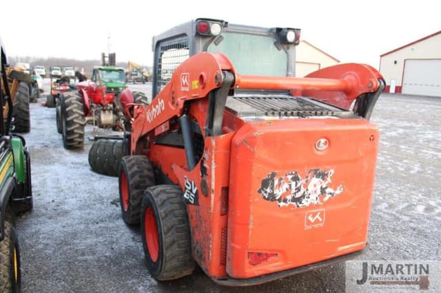 Image of Kubota SSV65 equipment image 3