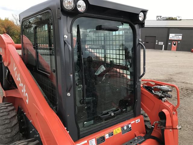 Image of Kubota SSV75 equipment image 3