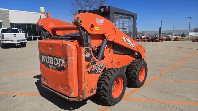 Image of Kubota SSV75 equipment image 4