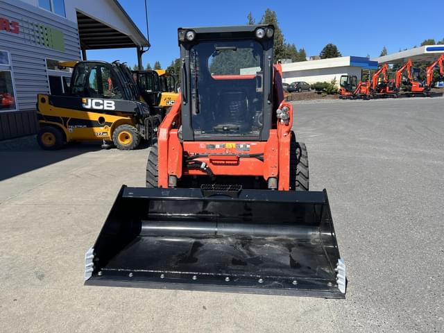 Image of Kubota SSV75 equipment image 2