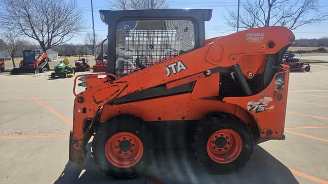 Image of Kubota SSV75 equipment image 1