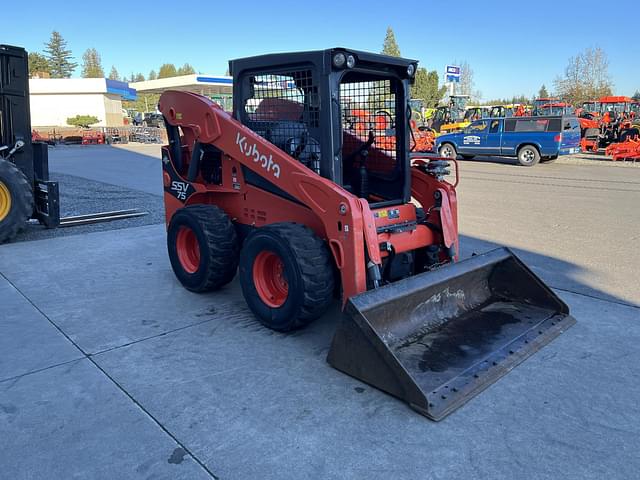 Image of Kubota SSV75 equipment image 3