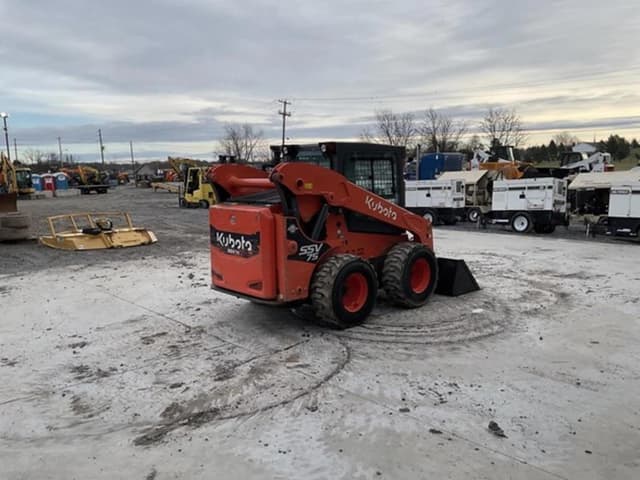 Image of Kubota SSV75 equipment image 3