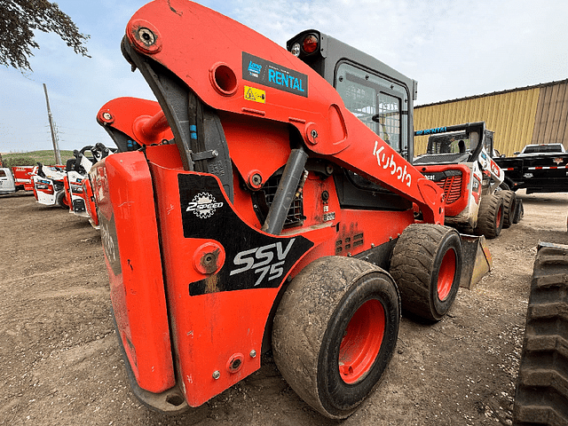 Image of Kubota SSV75 equipment image 1