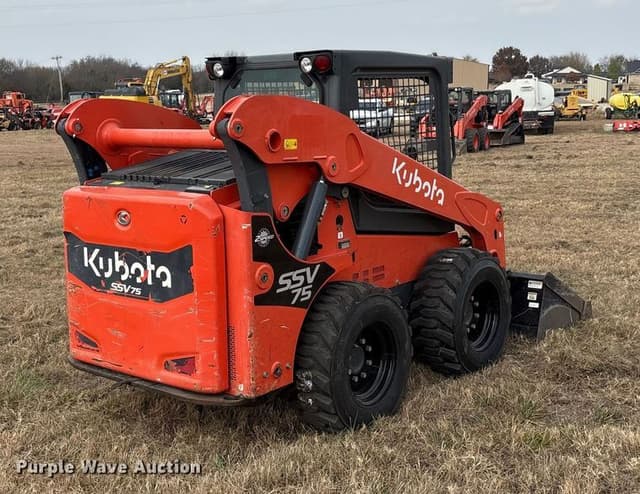 Image of Kubota SSV75 equipment image 4