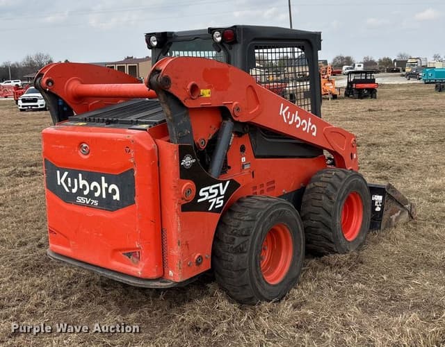Image of Kubota SSV75 equipment image 4