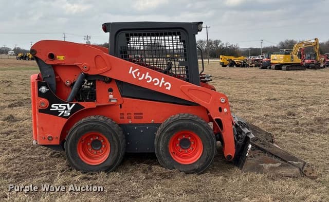 Image of Kubota SSV75 equipment image 3