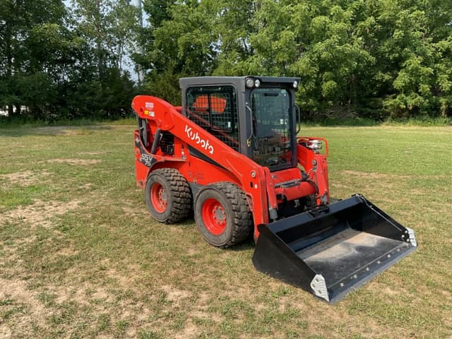 Image of Kubota SSV75HRC equipment image 2