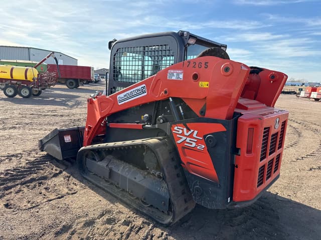 Image of Kubota SVL75-2 equipment image 2