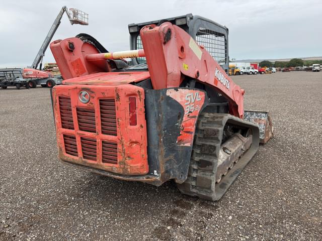 Image of Kubota SVL95-2S equipment image 2