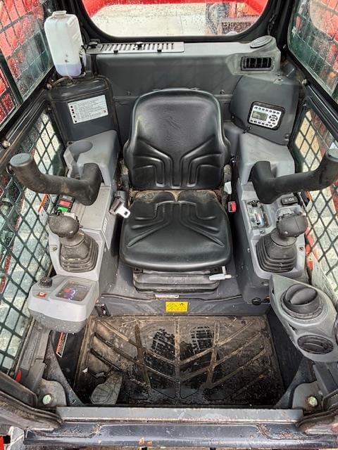 Image of Kubota SVL65-2 equipment image 4
