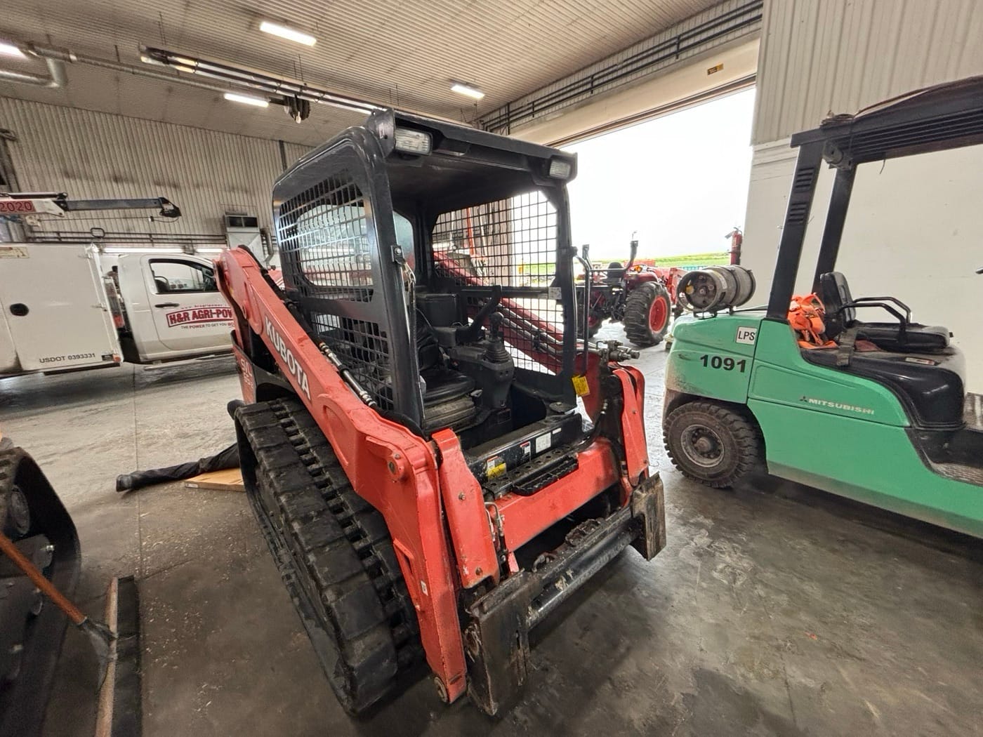 2021 Kubota SVL65-2 Equipment Image0