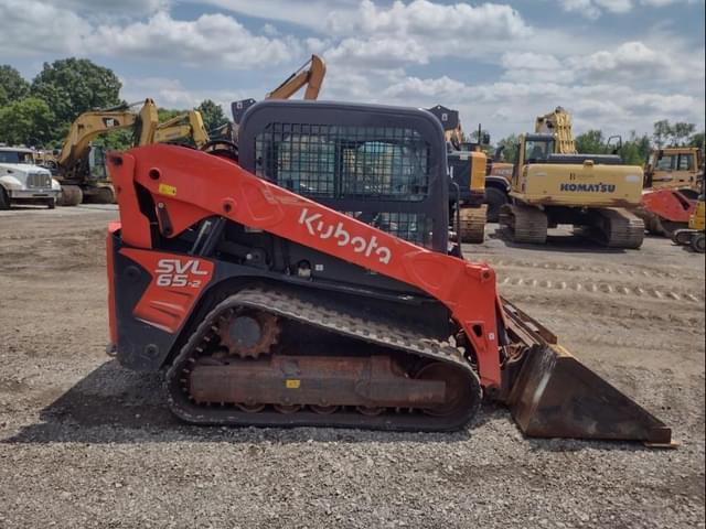 Image of Kubota SVL65-2 equipment image 2