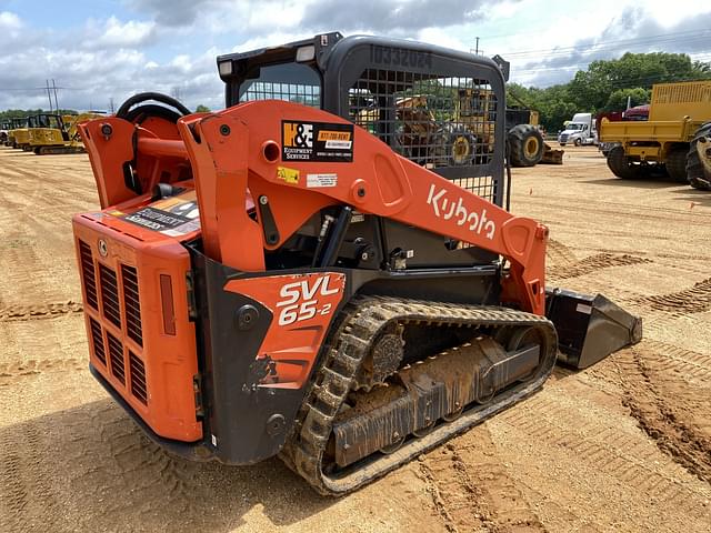 Image of Kubota SVL65-2 equipment image 2