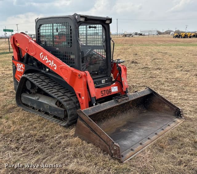 Image of Kubota SVL65-2 equipment image 2