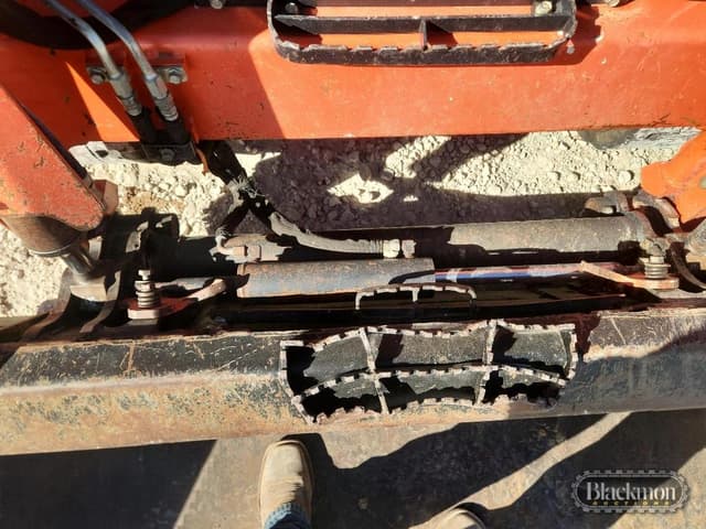 Image of Kubota SVL65-2 equipment image 2