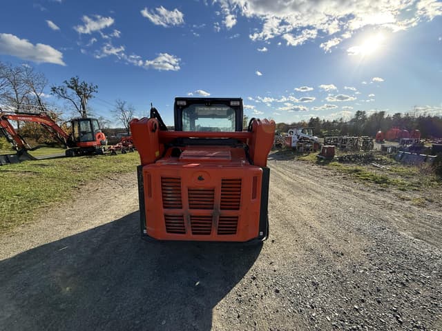 Image of Kubota SVL75-2 equipment image 3