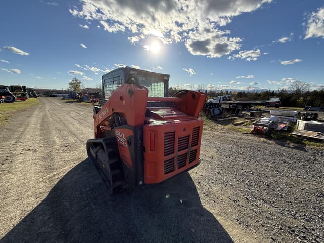 Image of Kubota SVL75-2 equipment image 4