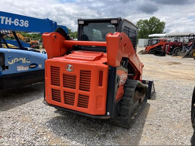 Image of Kubota SVL75-2 equipment image 2