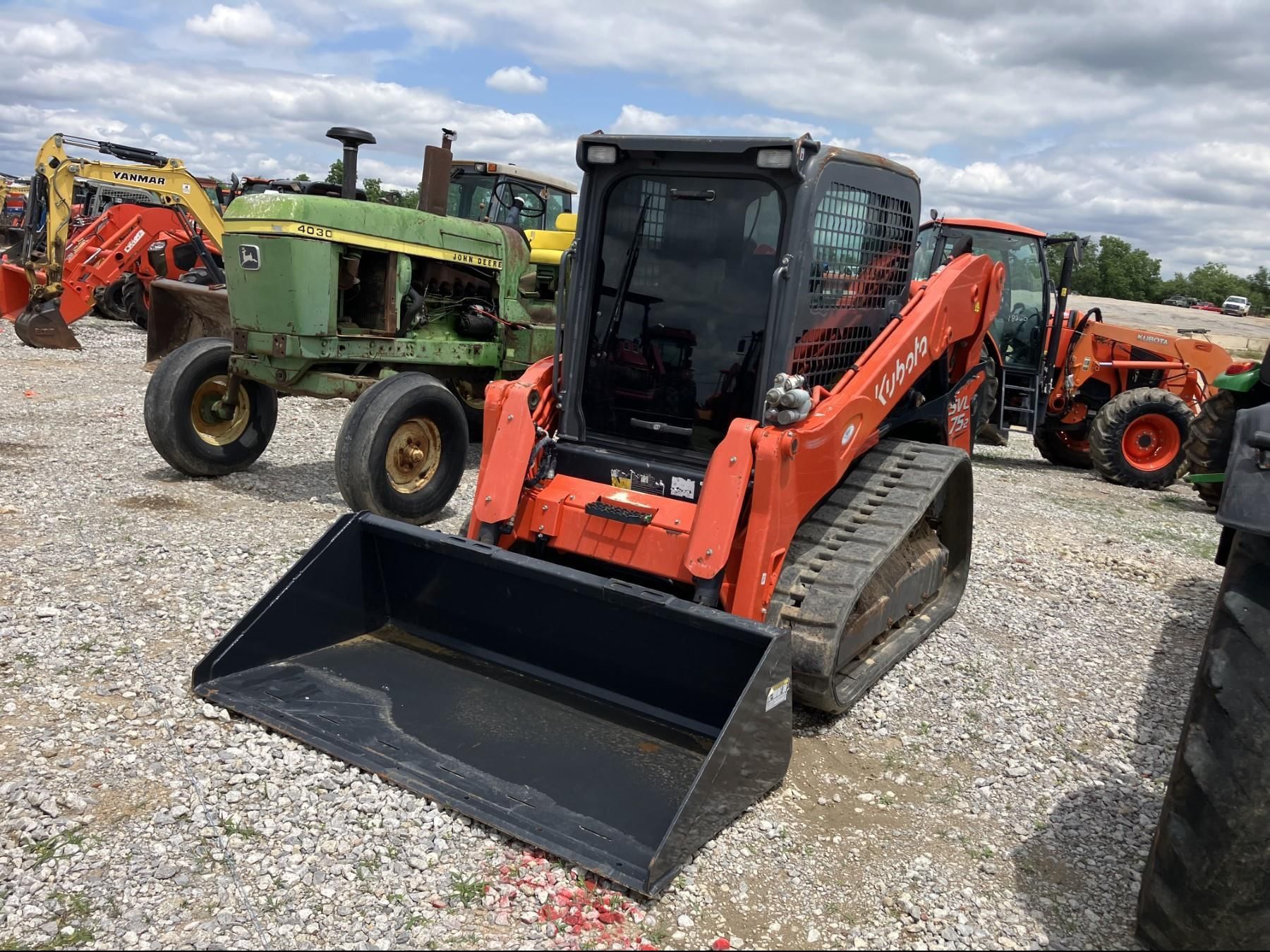 2021 Kubota SVL75-2 Equipment Image0