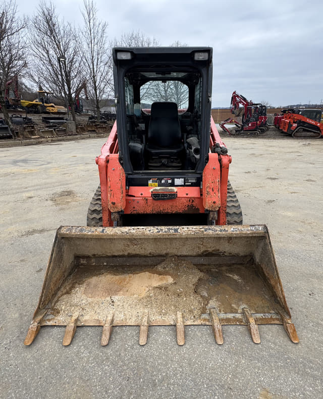 Image of Kubota SVL75-2 equipment image 2