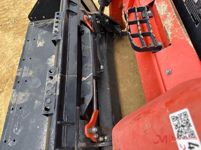 Image of Kubota SVL75-2 equipment image 4