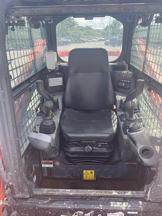 Image of Kubota SVL75 equipment image 4