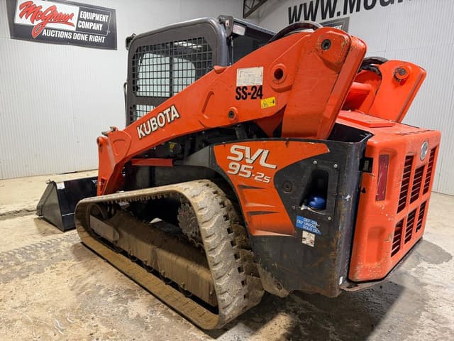 Image of Kubota SVL95-2 equipment image 2