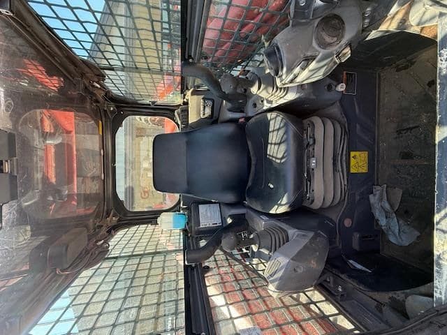 Image of Kubota SVL95-2 equipment image 4