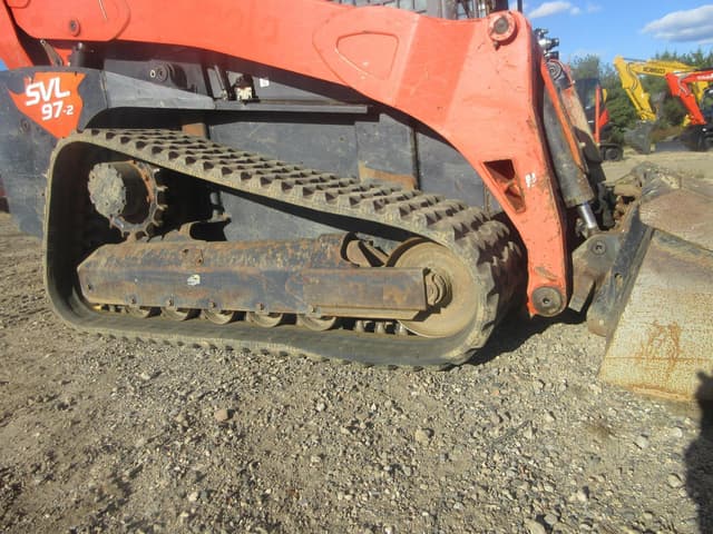 Image of Kubota SVL97-2 equipment image 2
