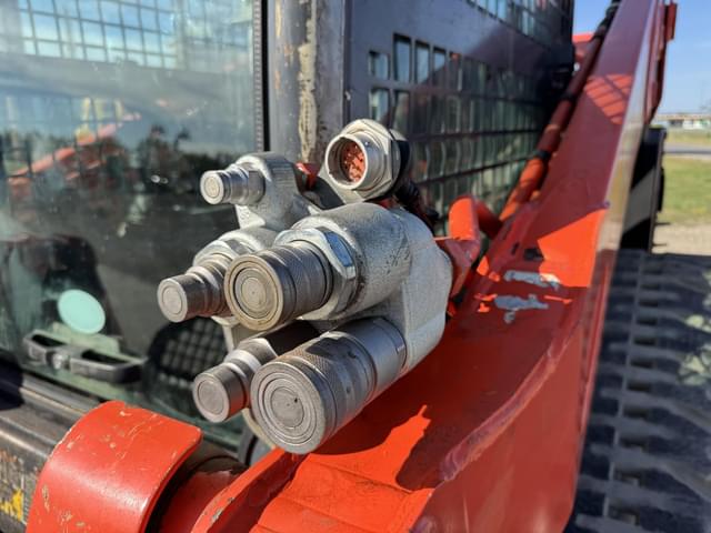 Image of Kubota SVL97-2 equipment image 3