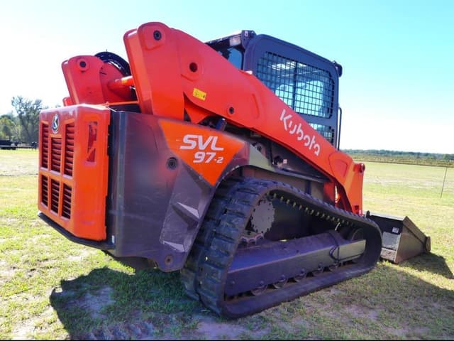 Image of Kubota SVL97-2 equipment image 2