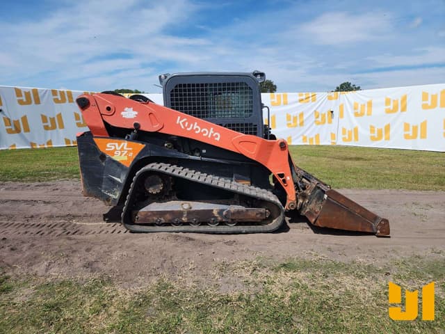 Image of Kubota SVL97-2 equipment image 3