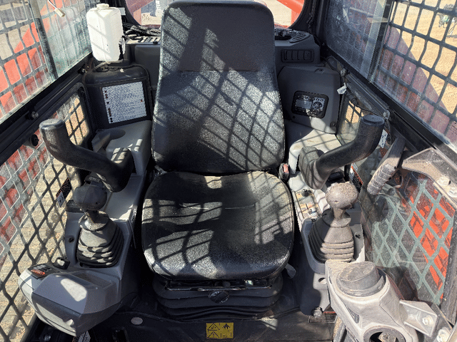 Image of Kubota SVL97-2HC equipment image 4