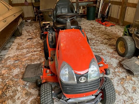 Image of Kubota T2290 equipment image 3