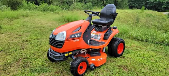 Image of Kubota T2290 equipment image 3