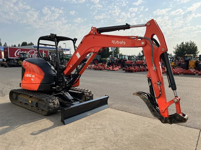 Image of Kubota U55-5R1A equipment image 3