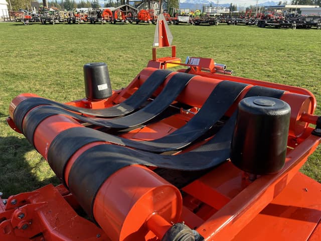 Image of Kubota WR1600C equipment image 4