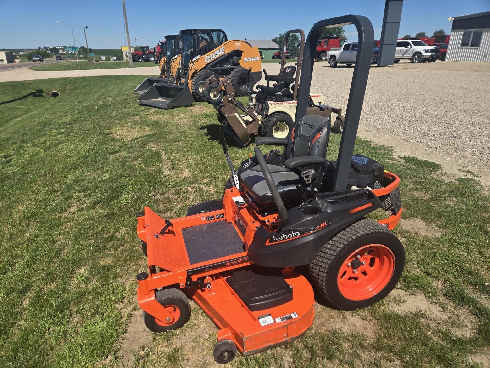 2021 Kubota Z251 Equipment Image0